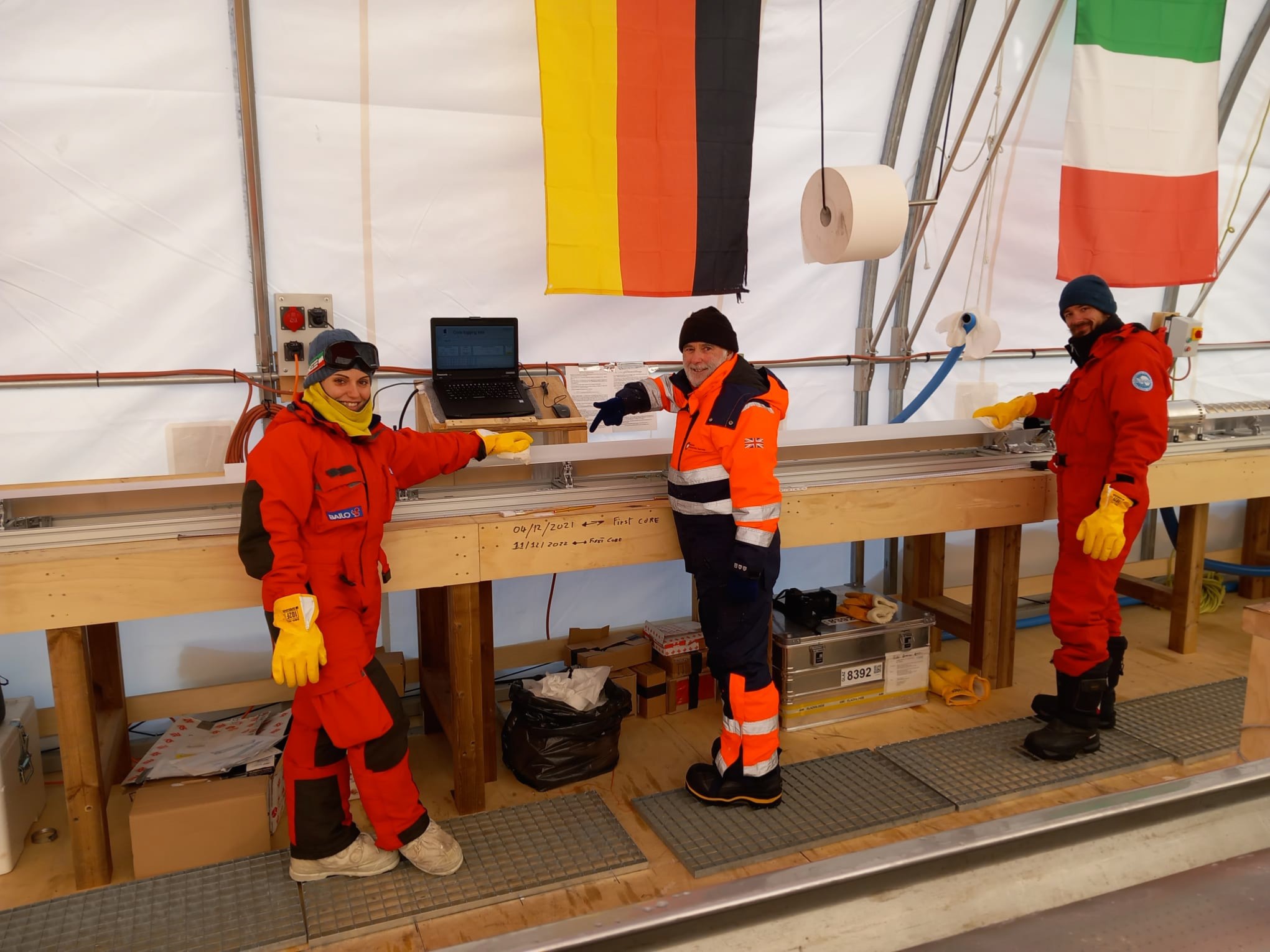 Giuditta, Rob and Julien in front of the logging table with the last (3.2 m) core of the day
